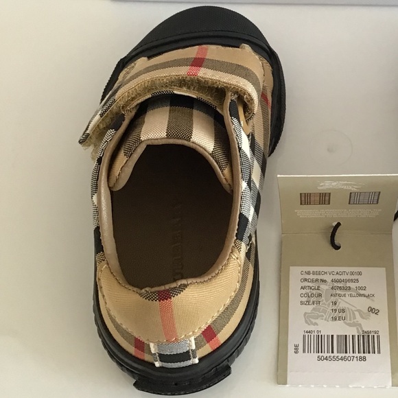SOLD 🛑 Authentic BURBERRY TARTAN SNEAKERS - Picture 10 of 13